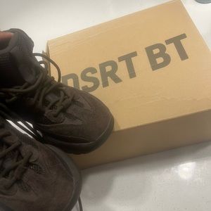 Yeezy dessert boot Oil